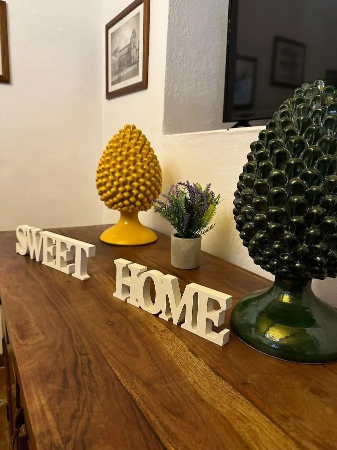 Cut' Home Monreale Italia