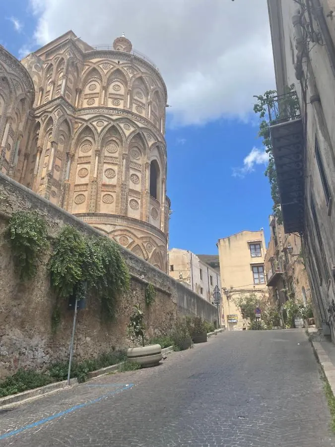 Cut' Home Monreale